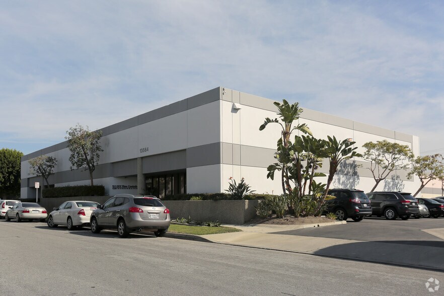 More Photos Of 13560 Larwin Cir, Santa Fe Springs Manufacturing For Lease