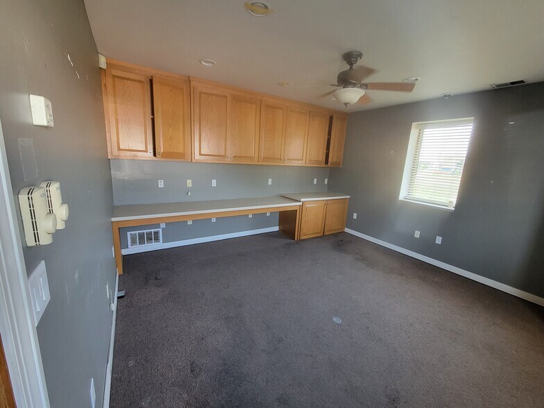 More Photos Of 3165 Yeager Dr, Green Bay Unknown For Lease