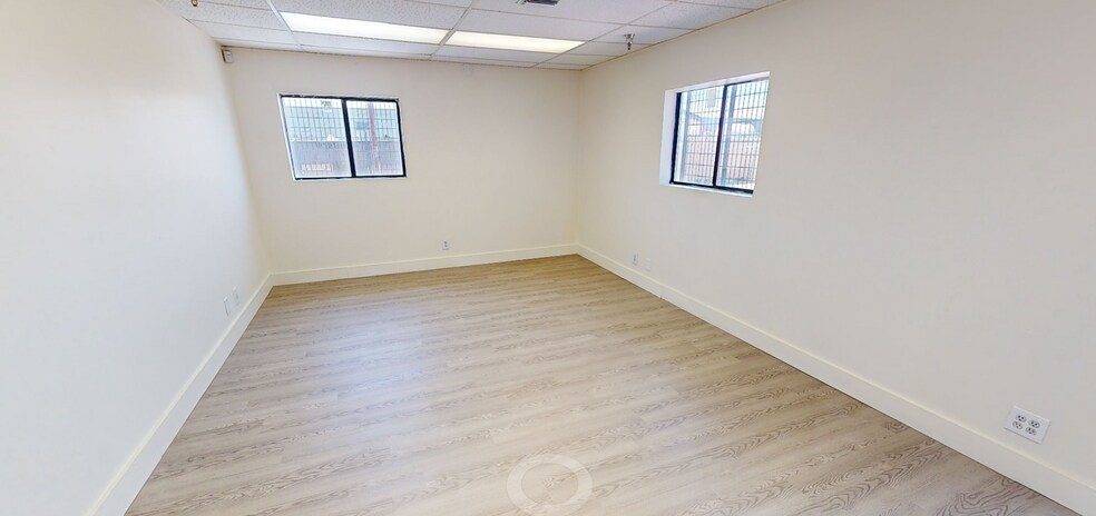 More Photos Of 5601 Echo Ave, Reno Warehouse For Lease