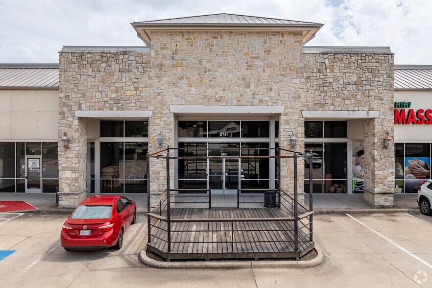 More Photos Of 2741 Virginia Pky, McKinney General Retail For Lease