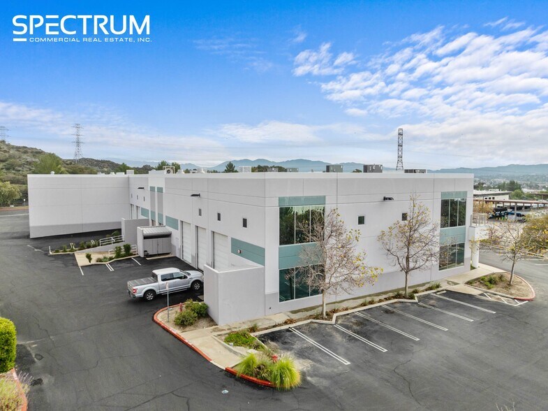 More Photos Of 28288 Alta Vista Ave, Valencia Distribution For Lease