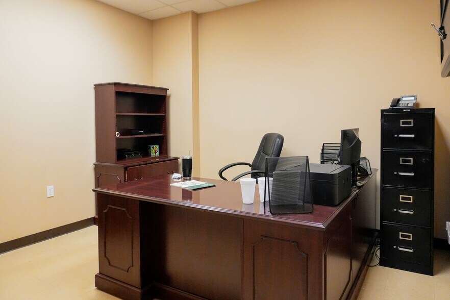 More Photos Of 9002 Leopard St, Corpus Christi Industrial For Sale