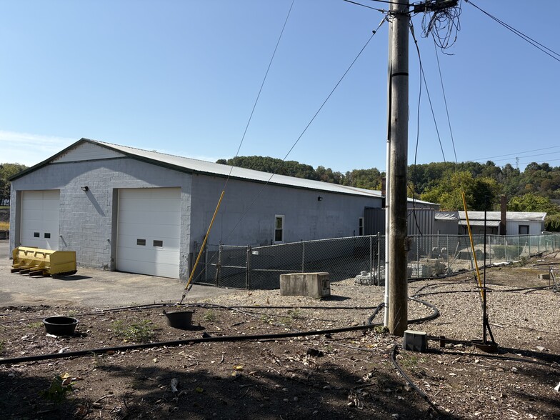 More Photos Of 101 Erie St, Amsterdam Warehouse For Sale