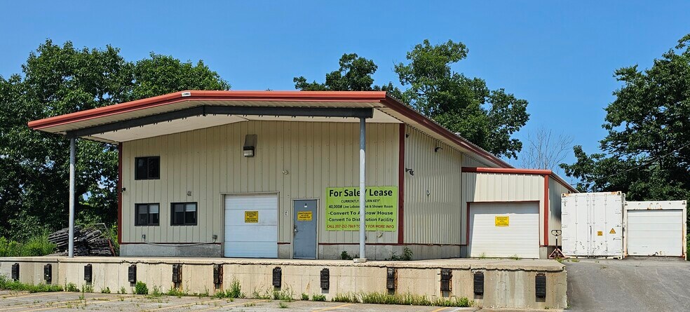 More Photos Of 21 Ranger Dr, Kittery Light Distribution For Sale