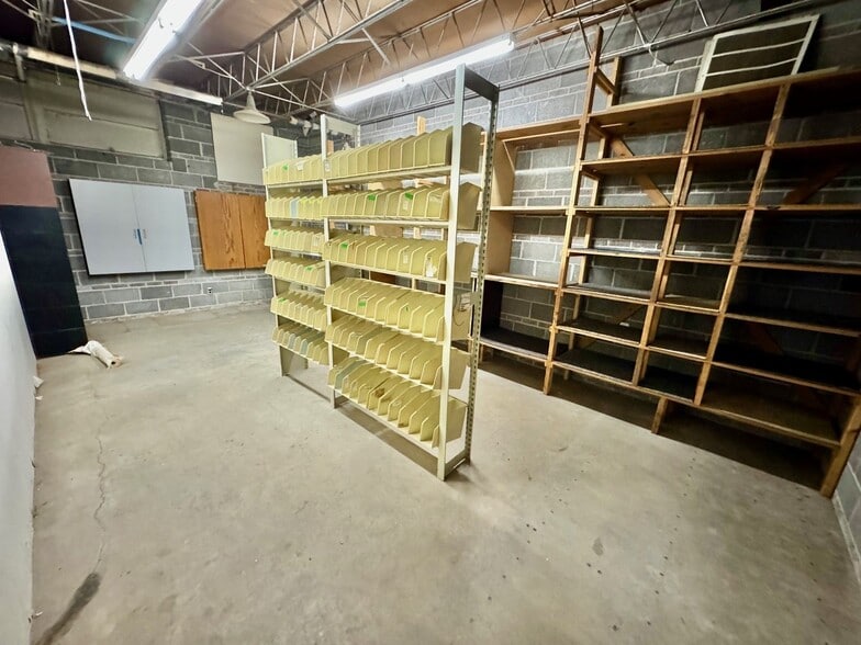 More Photos Of 901 E Morris St, Wichita Warehouse For Sale