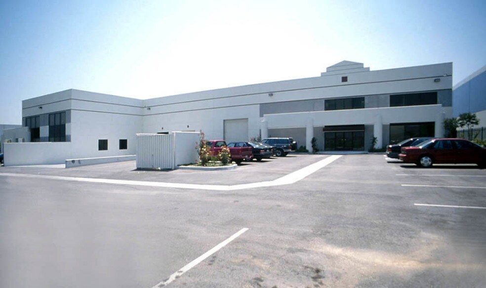 More Photos Of 911 Canada Ct, City of Industry Warehouse For Sale