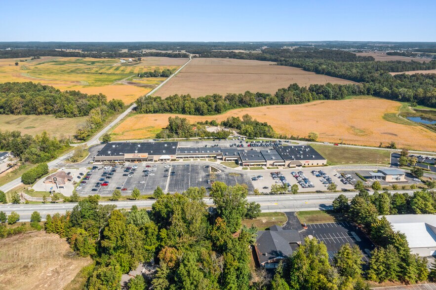 More Photos Of 4290 W Jonathan Moore Pike, Columbus Unknown For Lease