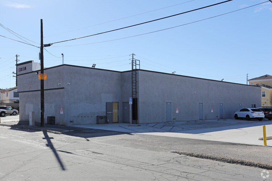 More Photos Of 8661-8681 Garden Grove Blvd, Garden Grove Freestanding For Lease