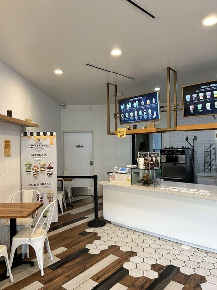 More Photos Of 645 W 9th St, Los Angeles Apartments For Lease