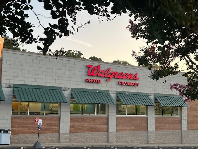 More Photos Of 801 Mebane Oaks Rd, Mebane Drugstore For Sale