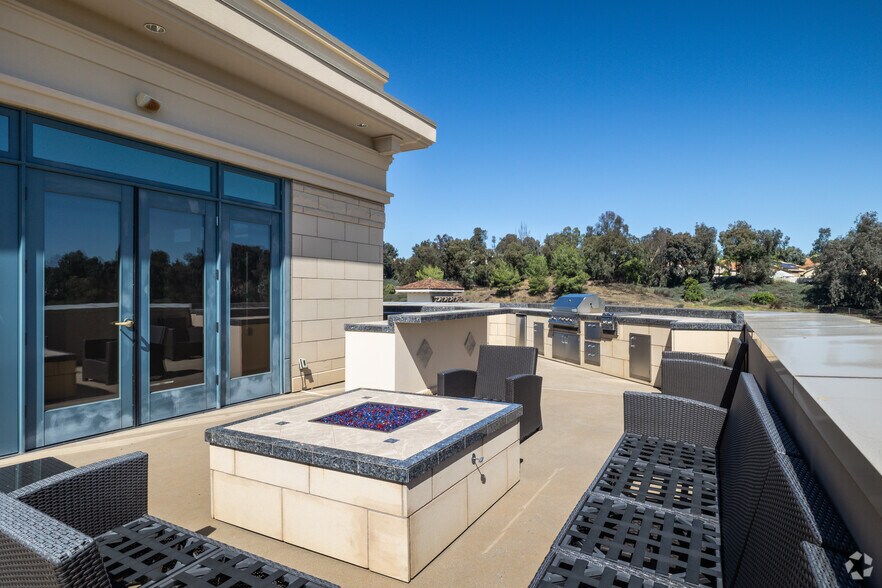 More Photos Of 41923 2nd St, Temecula Office For Lease