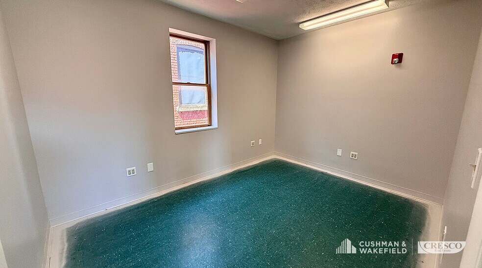 More Photos Of 4732-4734 Lorain Ave, Cleveland Storefront Retail Office For Lease