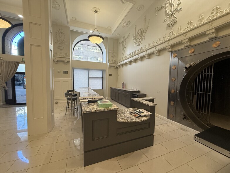 More Photos Of 730 17th St, Denver Office For Sale