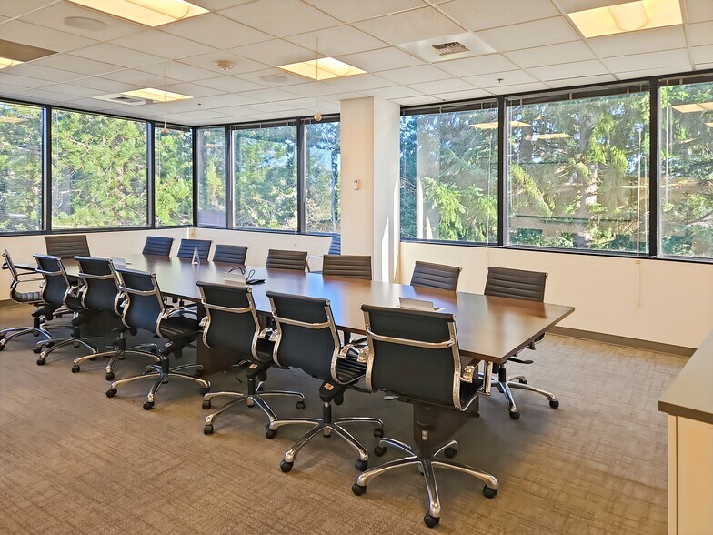 More Photos Of 3326 106th Ave SE, Bellevue Coworking Space