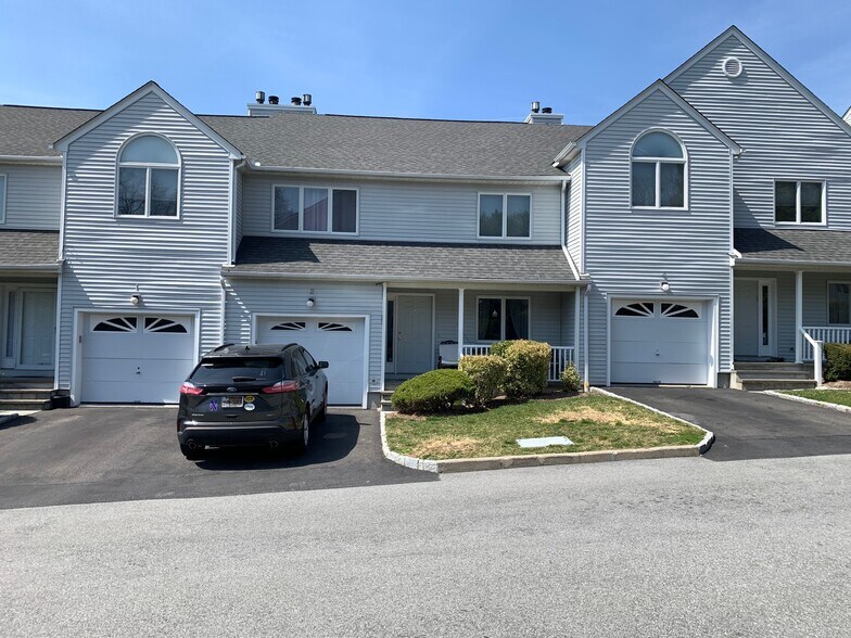 More Photos Of , Thornwood Unknown For Sale