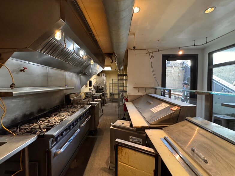 More Photos Of 520 E Cooper Ave, Aspen Office For Lease