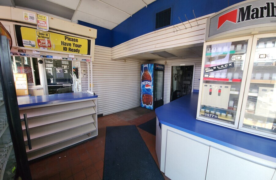 More Photos Of 6162 Dixie Hwy, Bridgeport Service Station For Sale
