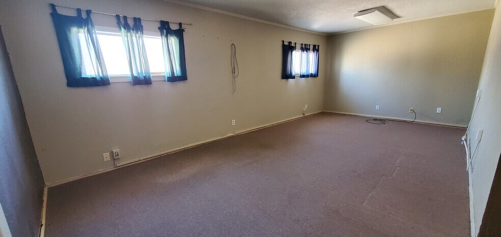 More Photos Of 815 E Milam St, Mexia Medical For Sale