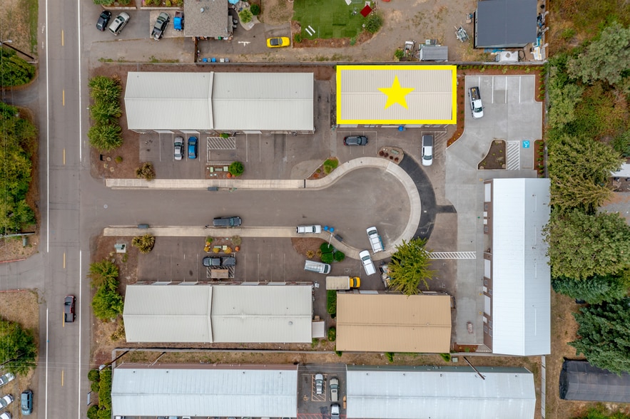 More Photos Of 3643-3647 Candlewood Ct NE, Keizer Light Manufacturing For Sale