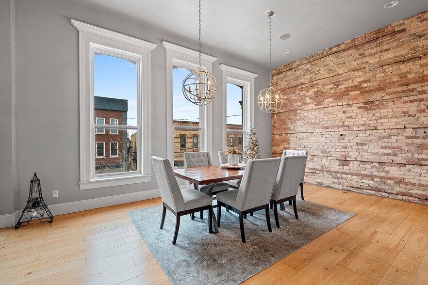 More Photos Of 408 Dousman St, Green Bay Storefront Retail Residential For Sale