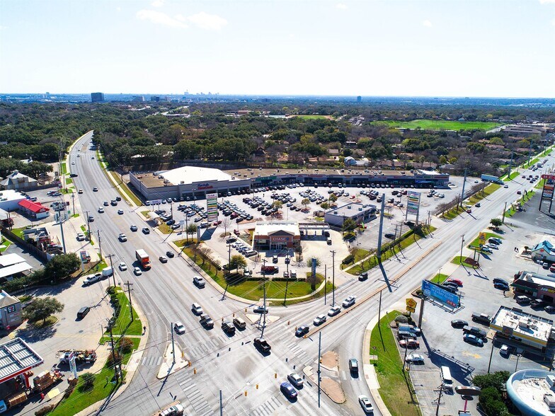 More Photos Of 8597 Blanco Rd, San Antonio Bank For Sale
