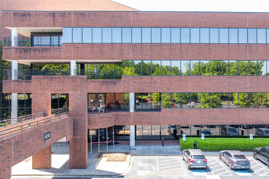 More Photos Of 8720 Red Oak Blvd, Charlotte Office For Lease