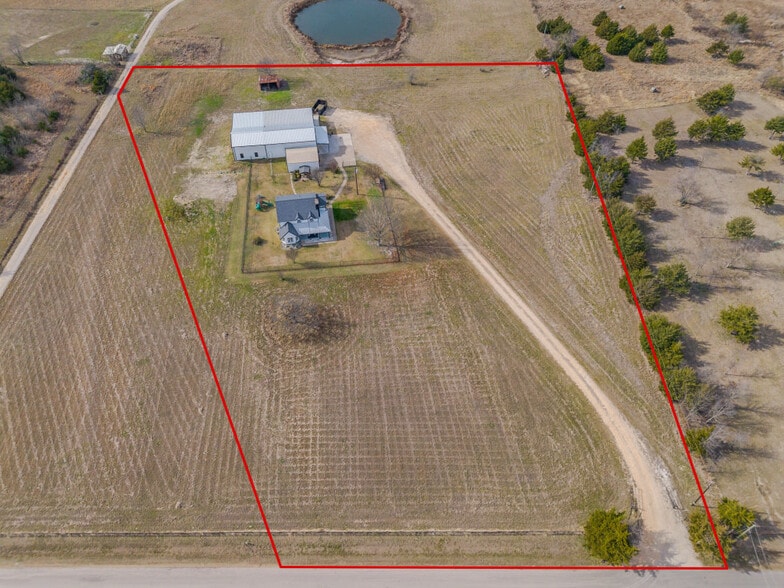 More Photos Of 1840 County Road 4309 N, Greenville Flex For Sale