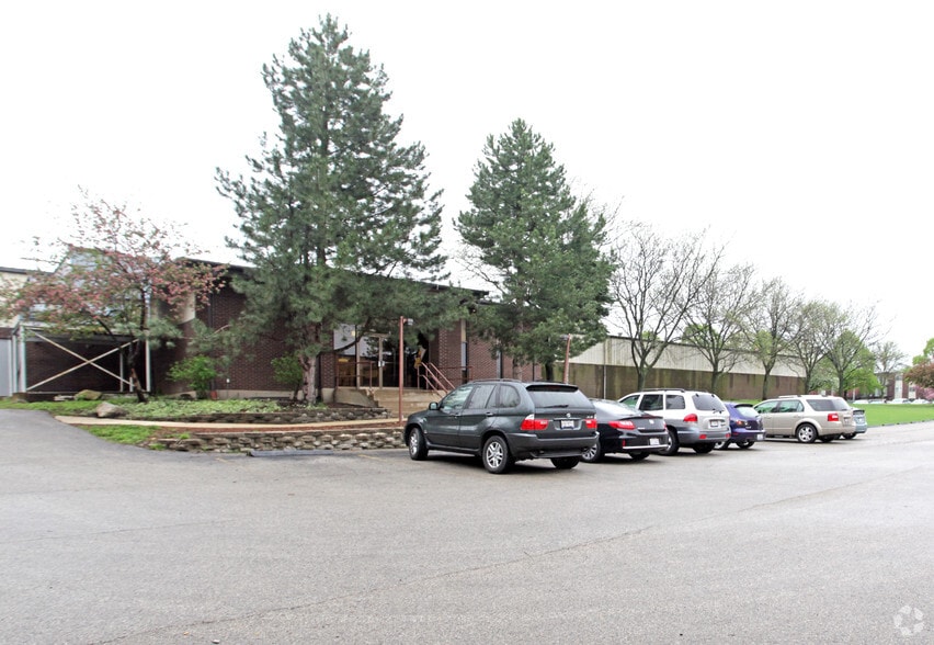 More Photos Of 5501 Walnut Ave, Downers Grove Skating Rink For Sale