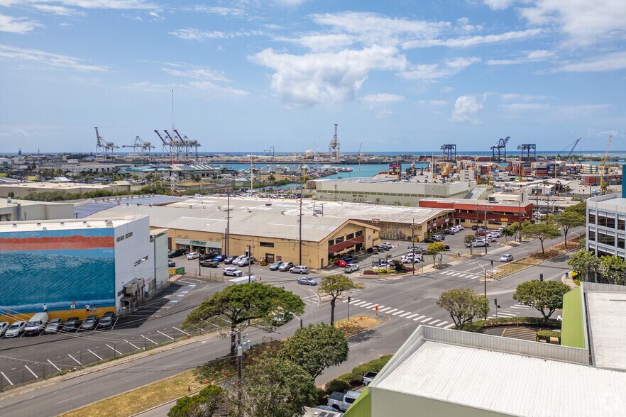 More Photos Of 1311 Kalani St, Honolulu Warehouse For Lease
