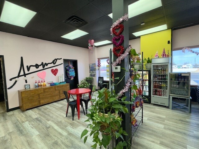 More Photos Of 302 E Dickinson Blvd, Fort Stockton General Retail For Sale