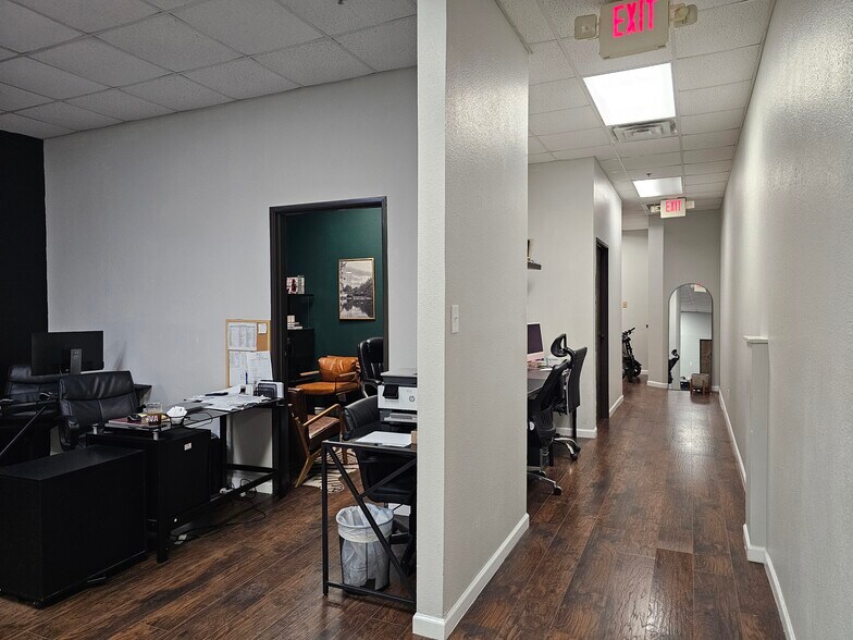 More Photos Of 12227 Huebner Rd, San Antonio Freestanding For Lease