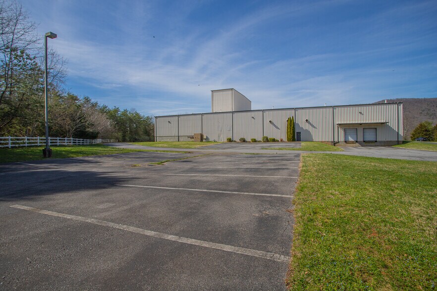 More Photos Of 80 American Wy, Natural Bridge Station Industrial For Lease