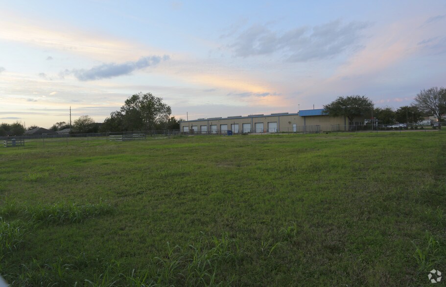 More Photos Of FM 359 @ Del Agua, Richmond Land For Sale