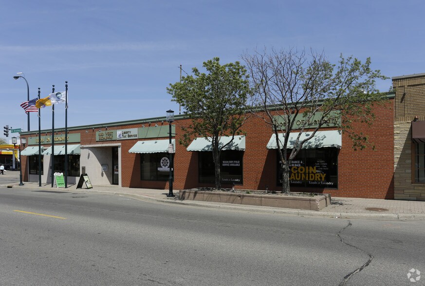 More Photos Of 4180 W Broadway Ave, Robbinsdale Storefront Retail Office For Lease