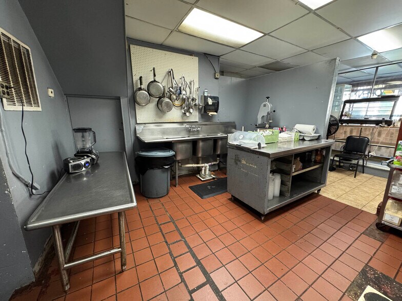 More Photos Of 3217 Belair Rd, Baltimore Storefront Retail Office For Sale