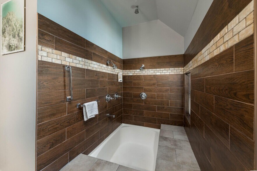 More Photos Of 2147-2151 Tremont Pl, Denver Hospitality For Sale