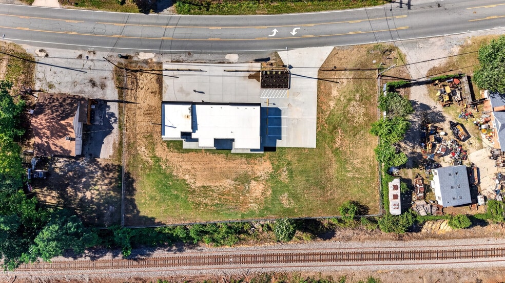 More Photos Of 3608 Burlington Rd, Greensboro Freestanding For Sale