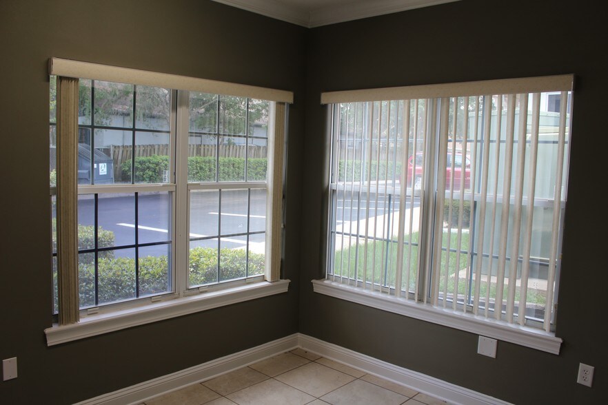 More Photos Of 12627 San Jose Blvd, Jacksonville Medical For Lease