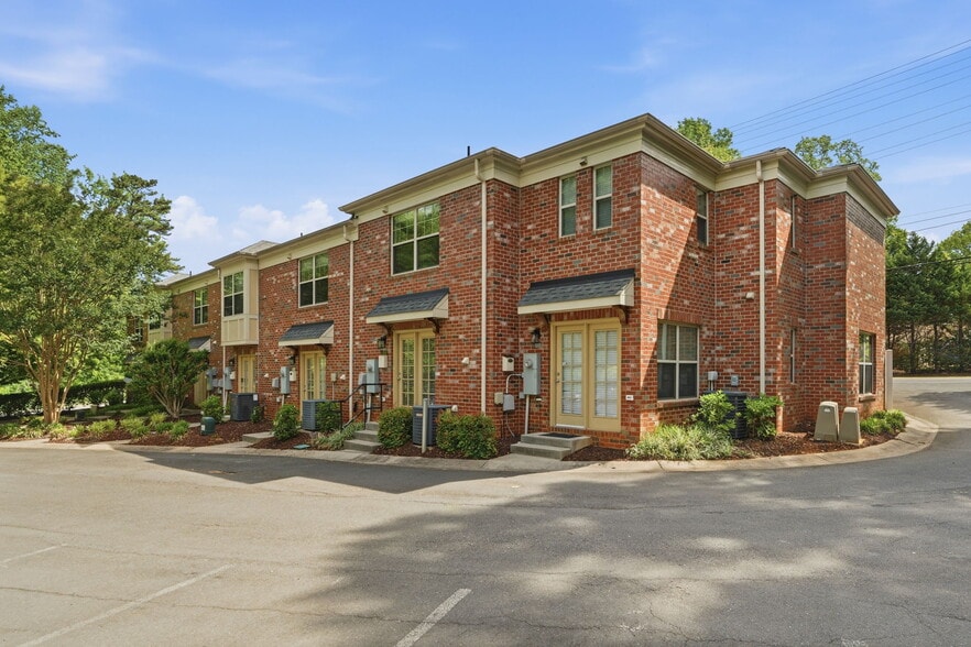 Primary Photo Of 5306-5320 Park Rd, Charlotte Apartments For Sale