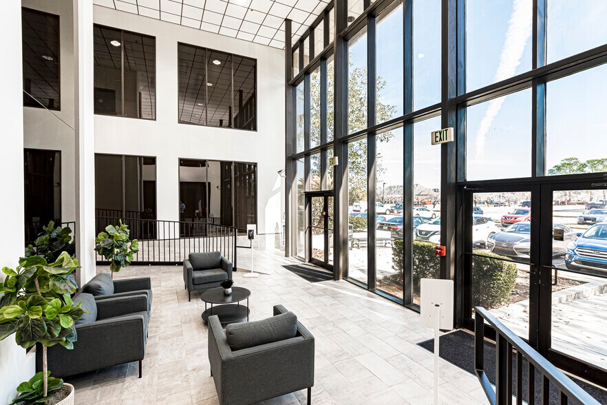 More Photos Of 11550 Newcastle Ave, Baton Rouge Office For Lease
