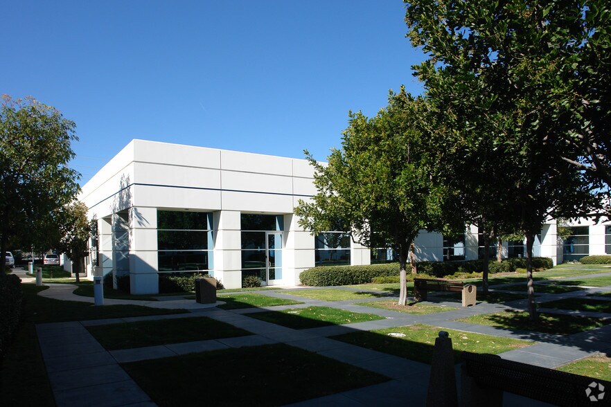 More Photos Of 16261 Laguna Canyon Rd, Irvine Office For Lease