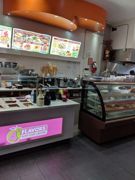 More Photos Of 45-12 Greenpoint Ave, Sunnyside Restaurant For Lease