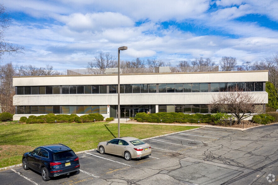 More Photos Of 350 Passaic Ave, Fairfield Office For Lease