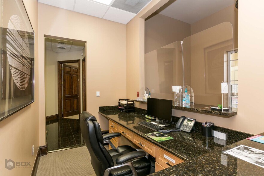 More Photos Of 5531 N University Dr, Pompano Beach Office For Sale