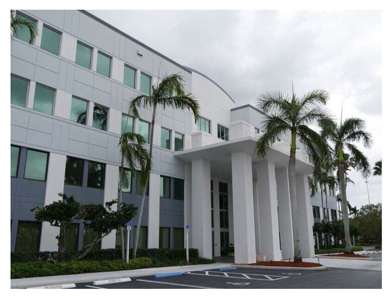 More Photos Of 2500 Weston Rd, Weston Office For Lease