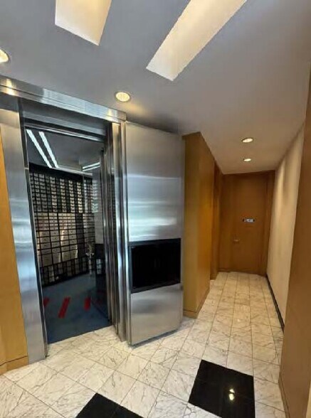 More Photos Of 101 Lancaster Ave, Malvern Bank For Lease