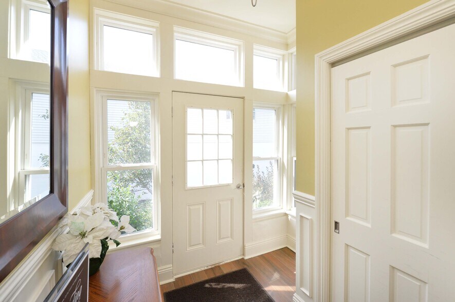 More Photos Of 45-47 E Main St, Ramsey Office Residential For Lease