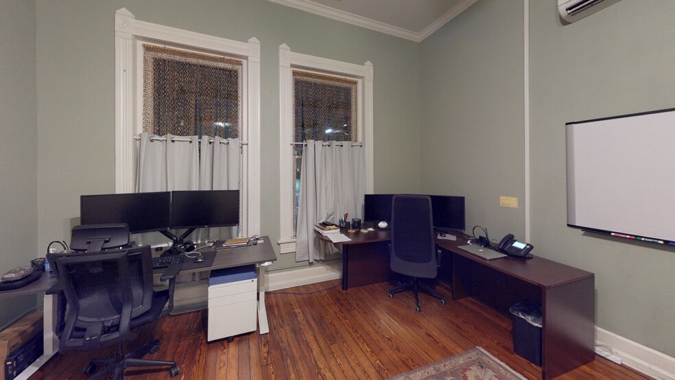 More Photos Of 109 E 10th St, Austin Loft Creative Space For Sale