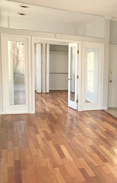 More Photos Of 600 N Eutaw St, Baltimore Storefront Retail Residential For Sale