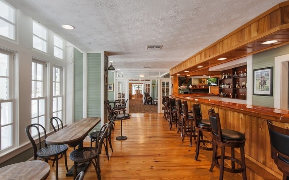 More Photos Of 107 N Broadway St, Fellsmere Hotel For Sale